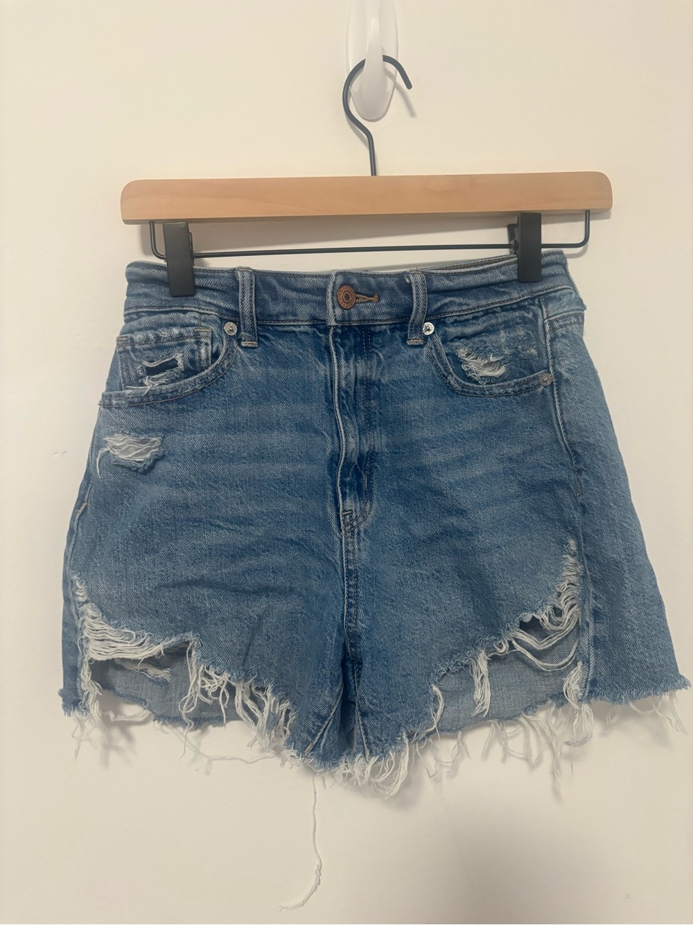 American Eagle high waisted distressed mom shorts
